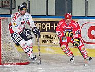 Marek Anderle unik� hostuj�c�mu obr�nci