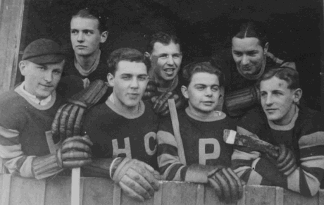 Historie hokeje v Pelh�imov�